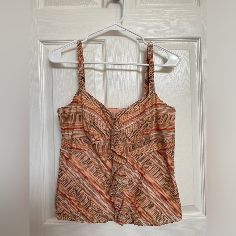 Vintage Loft summer top. Side zip, size 10 petite. Ruffle front detail.